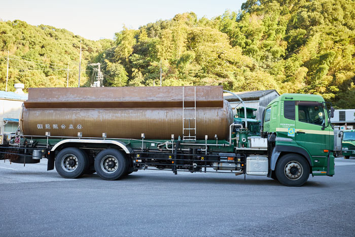大型ローリー車